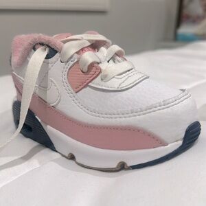 Nike Toddler sneakers
